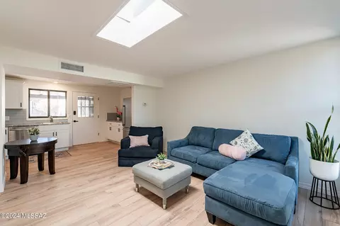 436 S Paseo Aguila #B, Green Valley, AZ 85614