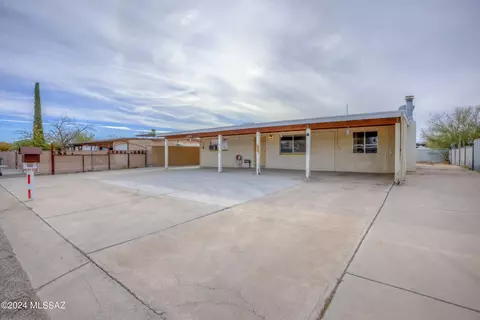 1620 E Minorka St, Tucson, AZ 85706