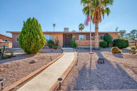 7426 E Calle Arturo, Tucson, AZ 85710