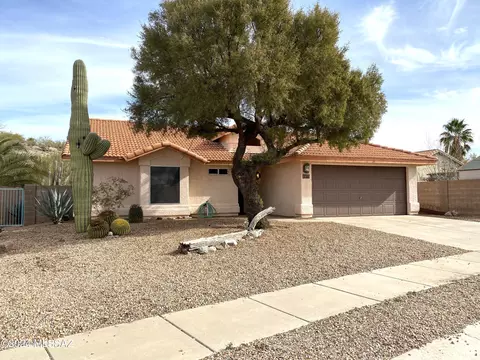 2375 S Quail Hollow Dr, Tucson, AZ 85710