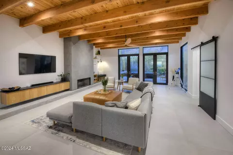 3219 E Table Mountain Rd, Tucson, AZ 85718 photo 4