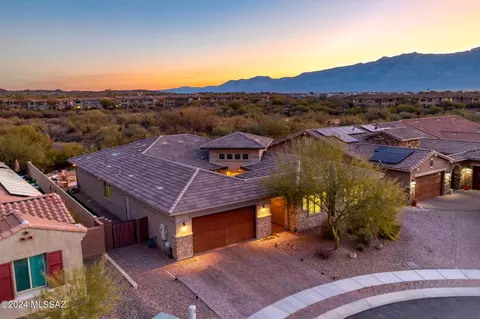 822 W Chrysanthia Ct, Oro Valley, AZ 85755