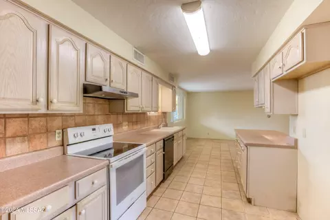 5255 E Baker St, Tucson, AZ 85711 photo 28