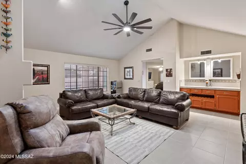 7353 E Shoreward Loop, Tucson, AZ 85715 photo 11
