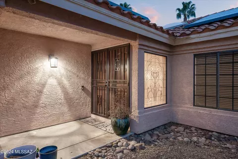 7353 E Shoreward Loop, Tucson, AZ 85715 photo 2