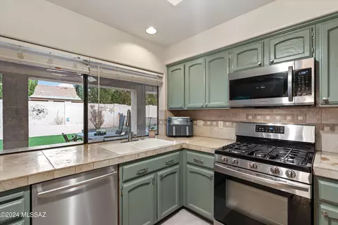 7353 E Shoreward Loop, Tucson, AZ 85715 photo 7