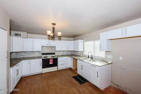 446 E Mark St, Benson, AZ 85602 photo 16