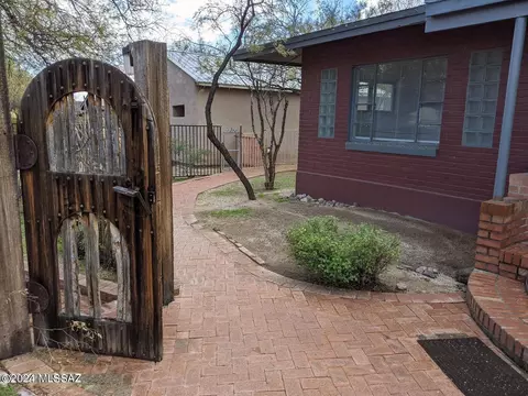 1104 E Waverly St, Tucson, AZ 85719