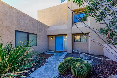 2964 E Windsor St, Tucson, AZ 85716