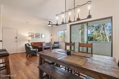 2550 E River Rd #13306, Tucson, AZ 85718
