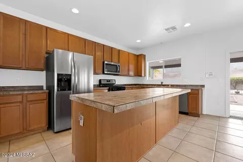 4802 S Chilean Loop, Tucson, AZ 85730 photo 5