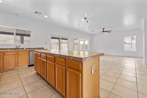4802 S Chilean Loop, Tucson, AZ 85730 photo 9