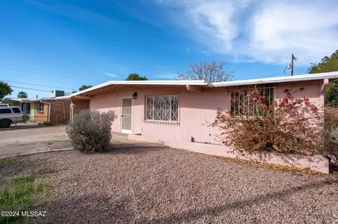 1470 W La Pasadita St, Tucson, AZ 85705