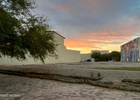 892 W Cushing St, Tucson, AZ 85745