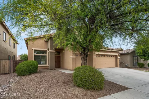 7402 W Shining Amber Ln, Tucson, AZ 85743