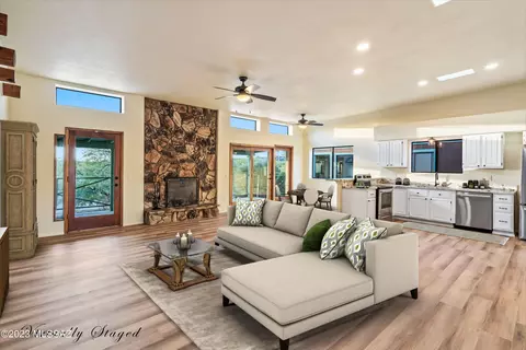 2465 N Tomahawk Trl, Tucson, AZ 85749