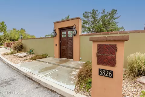 5826 E Waverly St, Tucson, AZ 85712