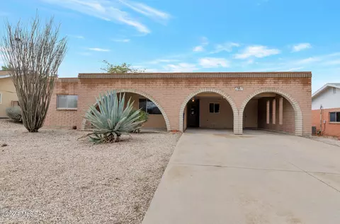 741 N Janal Cir, Tucson, AZ 85710