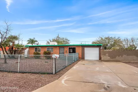1518 S Avenida Regulo, Tucson, AZ 85710