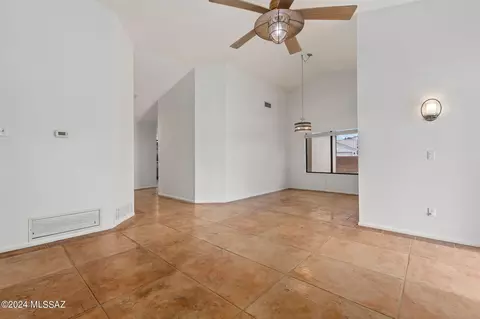 9012 N Eaglestone Loop, Tucson, AZ 85742 photo 9