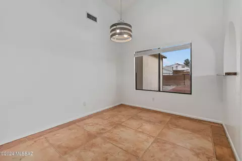 9012 N Eaglestone Loop, Tucson, AZ 85742 photo 26