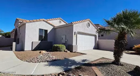 2255 S Va Alonso, Green Valley, AZ 85614