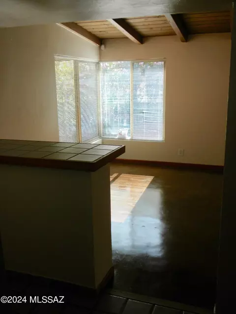 1209 E Mabel St, Tucson, AZ 85719 photo 4