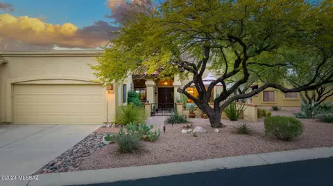1224 E Camino Diestro, Oro Valley, AZ 85704