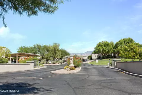 2443 W Via Di Silvio, Tucson, AZ 85741