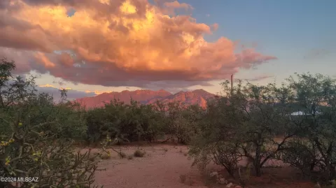 3600 W Calle Siete, Green Valley, AZ 85622