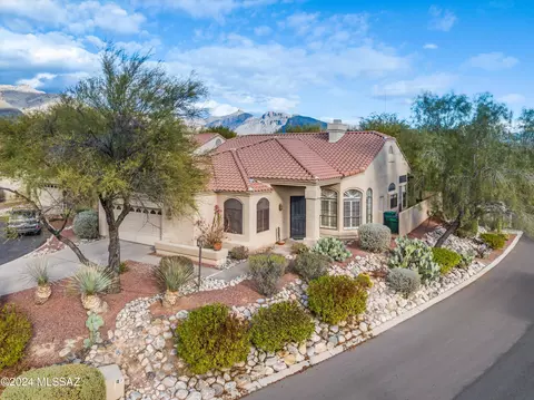 5972 N Golden Eagle Dr, Tucson, AZ 85750