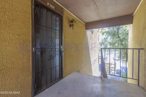 1620 N Wilmot Rd #E260, Tucson, AZ 85712