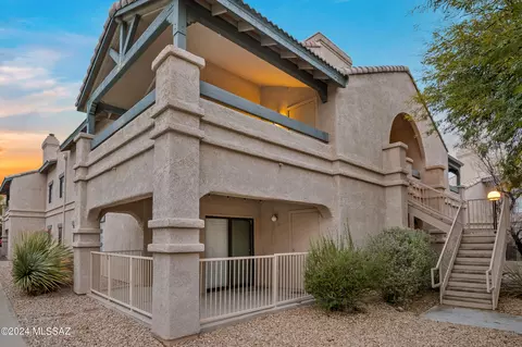 101 S Players Club Dr #13203, Tucson, AZ 85745