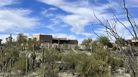 320 E Hilltop Pl, Tucson, AZ 85704