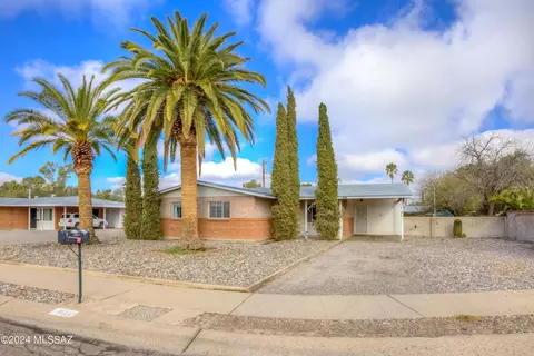 1947 S Avenida Planeta, Tucson, AZ 85710