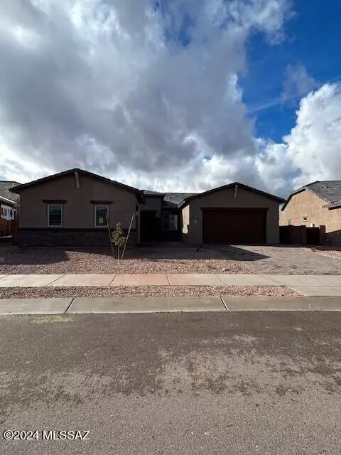 7884 S Desert Indigo Dr, Tucson, AZ 85747