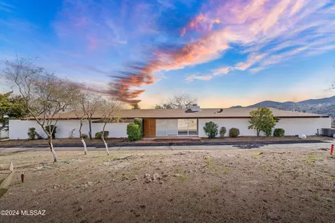 632 N Highland Dr, Nogales, AZ 85621