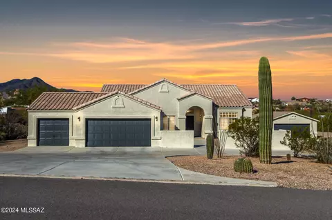 4221 N Paseo Del Campo, Tucson, AZ 85745