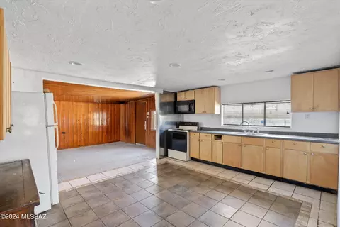 3210 E Cloudcrest Ln, Tucson, AZ 85739 photo 6