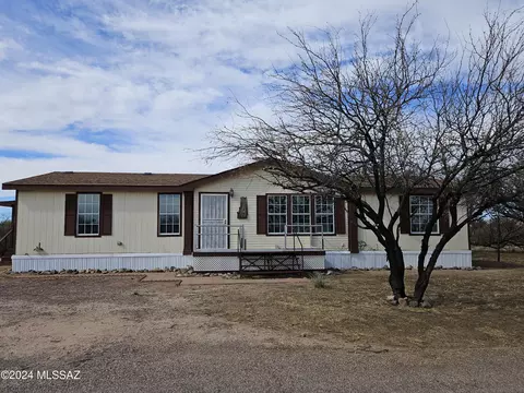 634 N Palm Ln, Benson, AZ 85602