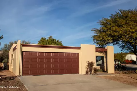 1599 N Rio Mayo, Green Valley, AZ 85614