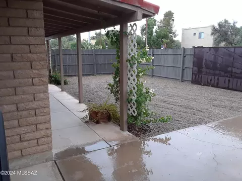 3253 E Glenn St, Tucson, AZ 85716