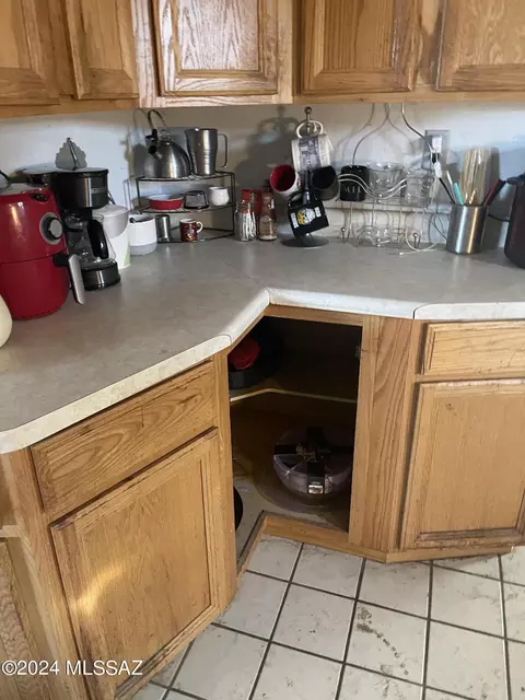 2940 S Lisa Pl, Tucson, AZ 85730