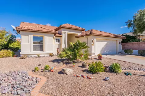 1514 N Bank Swallow Rd, Green Valley, AZ 85614