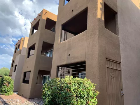 1810 E Blacklidge Dr #202, Tucson, AZ 85719