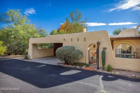 5018 N Pueblo Villas Dr, Tucson, AZ 85704