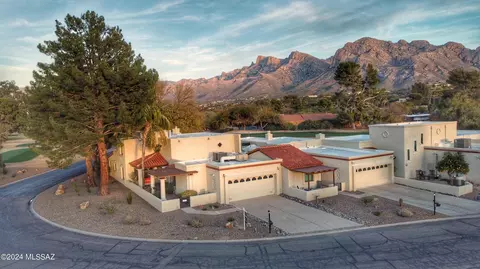 9916 N Calle Loma Linda, Oro Valley, AZ 85737