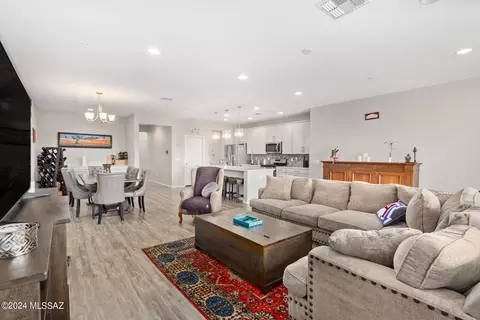 14242 E Hub Dr, Vail, AZ 85641 photo 7