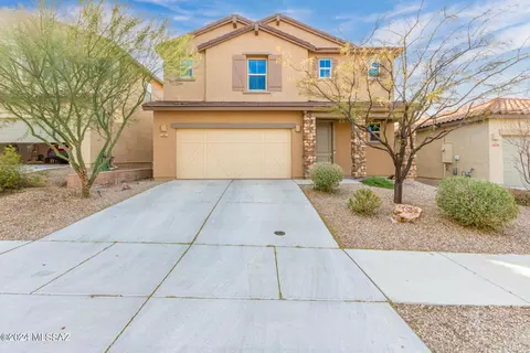 14242 E Hub Dr, Vail, AZ 85641