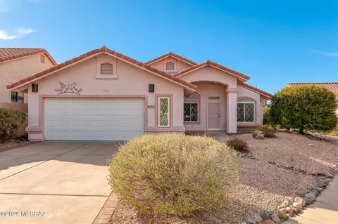 9995 N Laurelwood Dr, Tucson, AZ 85737